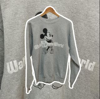 Disneyland Mickey Mouse sweater sweatshirt