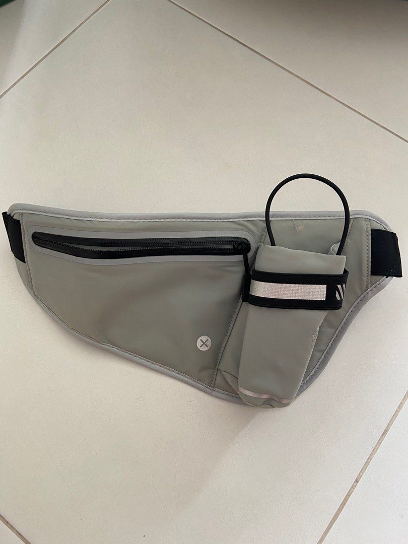 Exercise Pouch (Category: Parts & Accessories) located in Singapore. Submitted by nicolemarcher (Listing ID 1309051841, Image 1). Description: Bought from miniso Not using it anymore hence selling Tracked mailing only +$2.