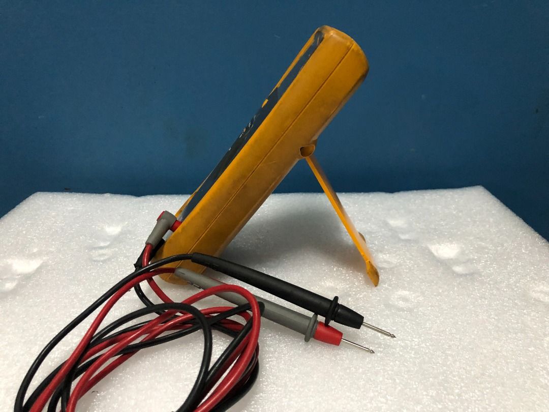 Fluke 79 III True RMS Digital Multimeter (with original Fluke test ...