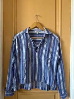 Forever 21 blue striped long sleeves shirt