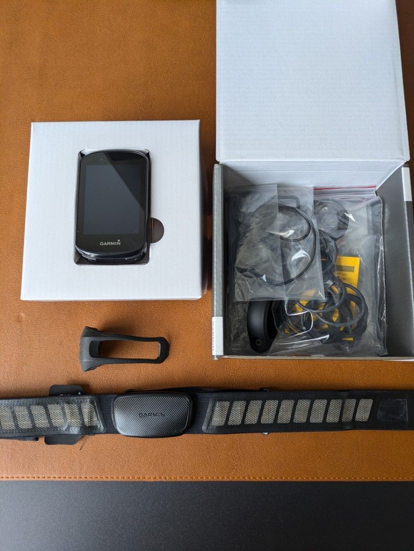 830 Bundle Garmin Edge 830 BUNDLE With Sensors, Sports