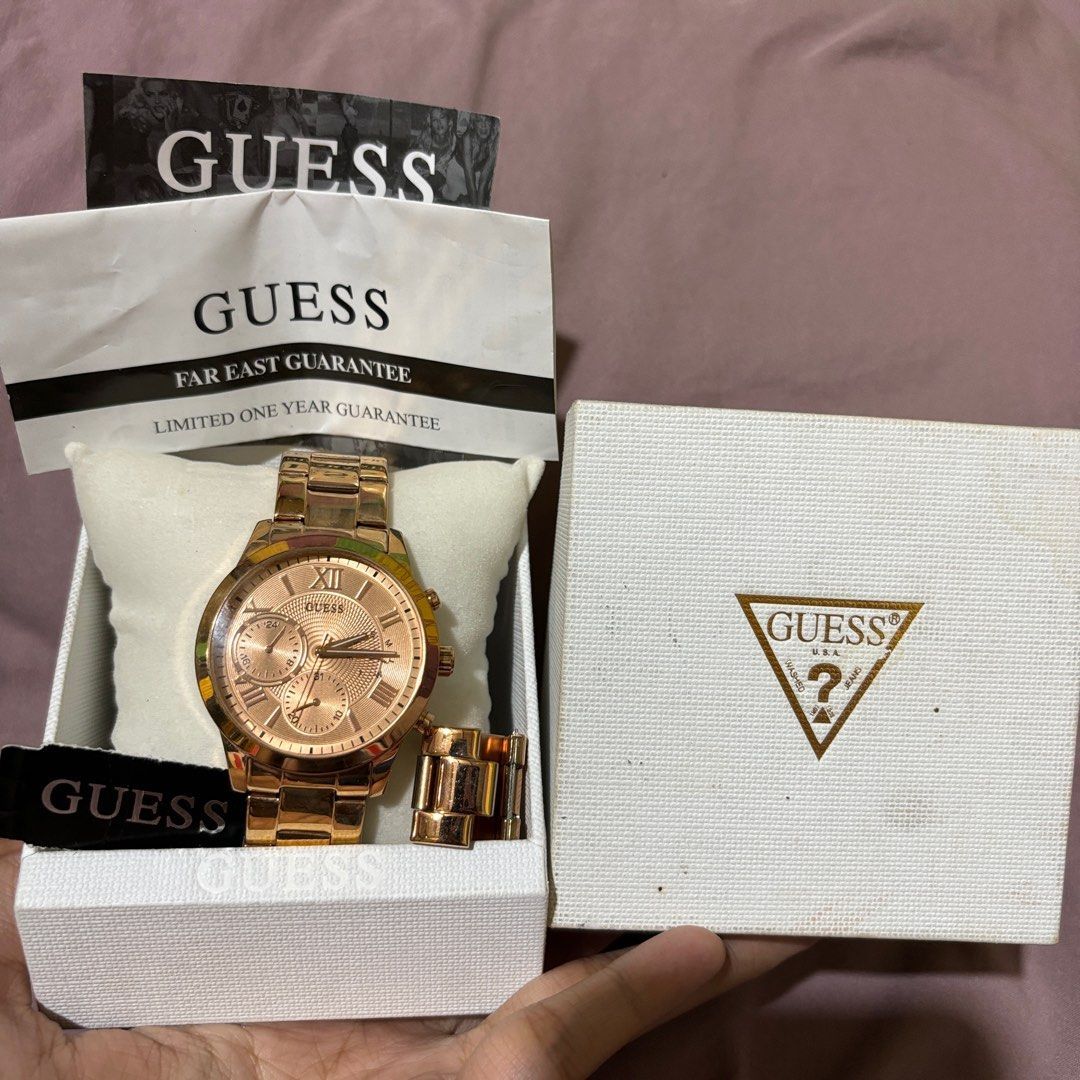Guess W1070L3 Ladies Rose Gold Dial Rose Gold Stainless Steel Strap