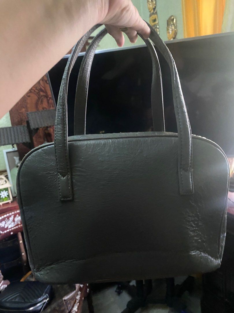 JRA authentic ostrich bag (Category: Luxury Bags & Wallets) located in Binan City. Submitted by thel81390 (Listing ID 1309089898, Image 3). Description: Original JRA (Japan reptile Assoc) ostrich bag with tag. .