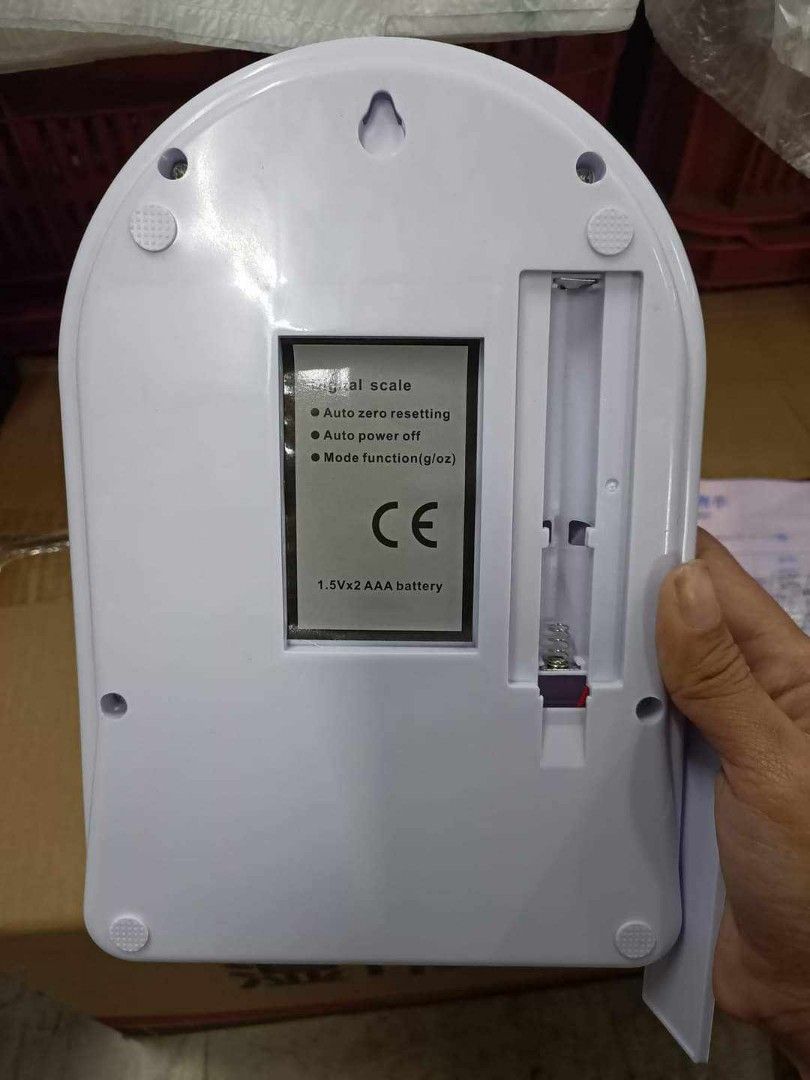 KITCHEN FOOD SCALE (Category: Health Monitors & Weighing Scales) located in Quezon City. Submitted by fconnie15407950 (Listing ID 1309040673, Image 2). Description: .
