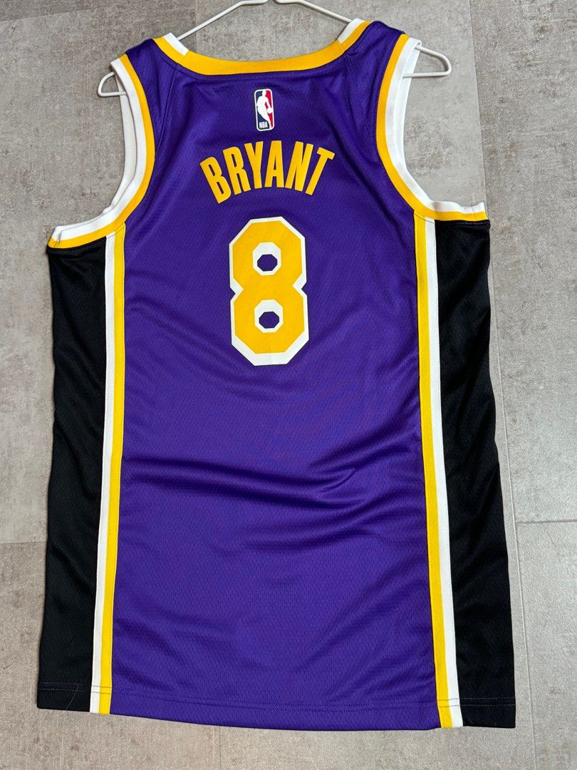 Kobe Jersey size 40