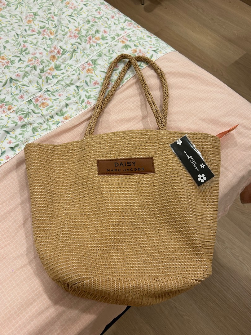 Marc Jacobs Daisy Beach Tote Bag Women s Fashion Bags Wallets Shoulder Bags on Carousell