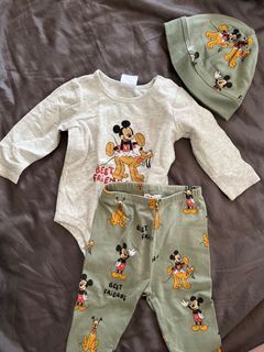 Mickey Mouse Newborn Bodysuit Pajama and Beanie Set