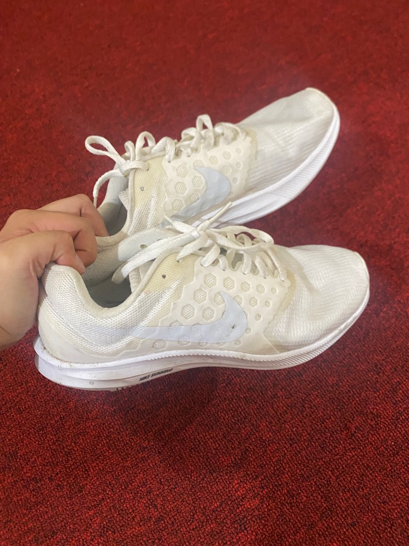 nike running shoes white