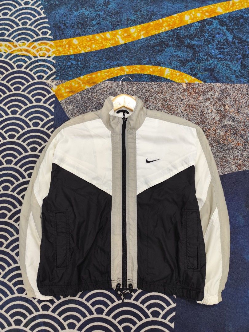 nike windbreaker big swoosh