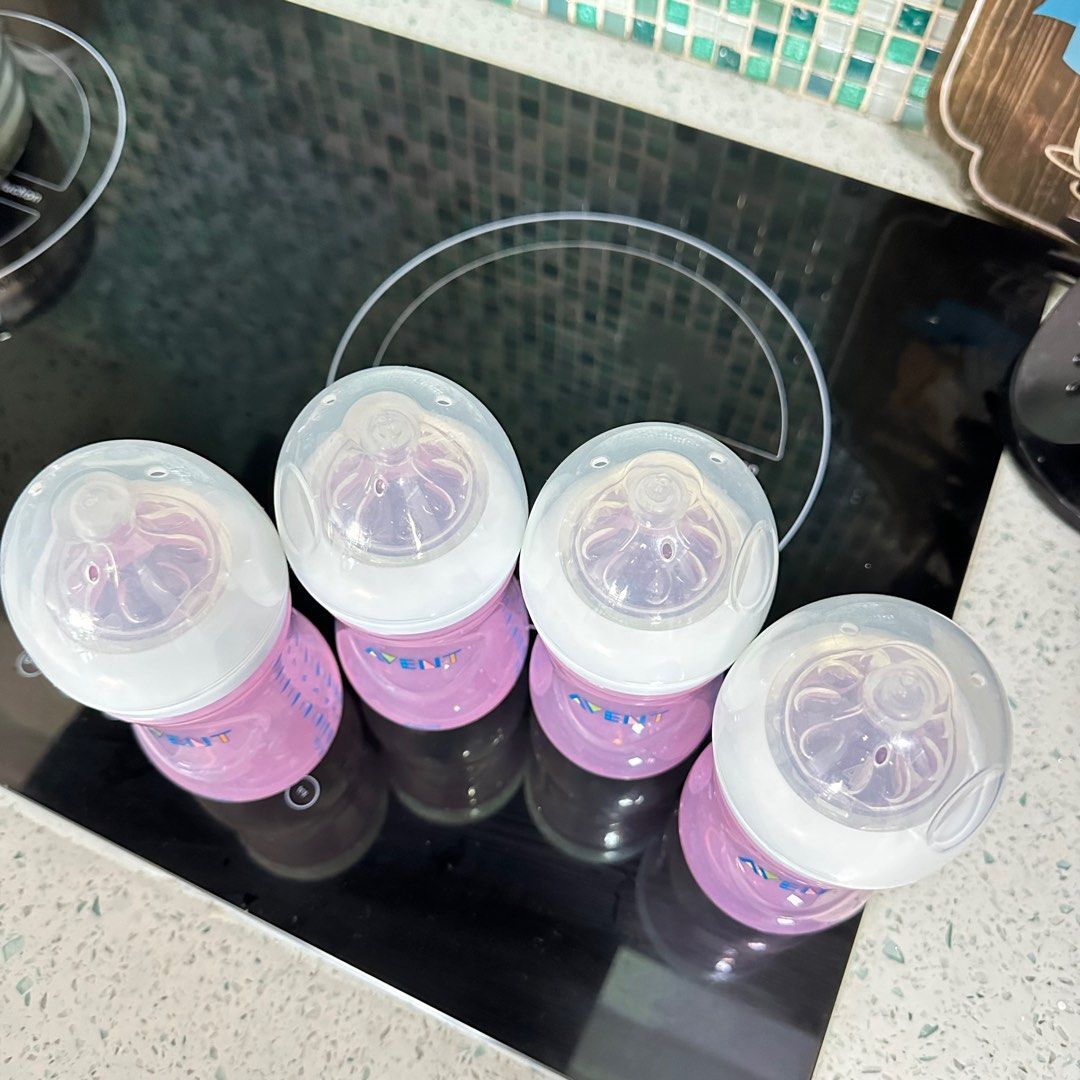 ORIGINAL AVENT BABY BOTTLES (Category: Breastfeeding & Bottle Feeding) located in Mandaluyong City. Submitted by _monamourph (Listing ID 1309013094, Image 3). Description: Get them all for only 2,000! 500 pesos each nalang :) These are used with care 🫶🏻 frs: my toddler is now practicing sippy cup as she’s already 2yr old. NOTE: 2 bottles sold already Nipple # 4.
