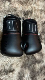 Outshock Ergo Boxing Gloves (12oz) and Boxing Wraps (4m)
