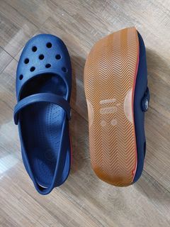 P750 only
#21252 - crocs sandal
Size 6