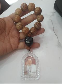pope john paul Agarwood one dacade Rosary with kuwai heart nut