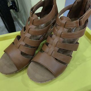 Affordable rockport For Sale Sandals Carousell Singapore