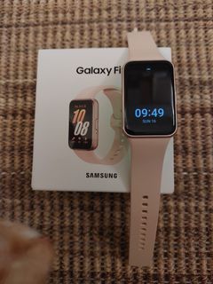 Samsung Galaxy Fit3 (SM-R390) Wear Band Watch