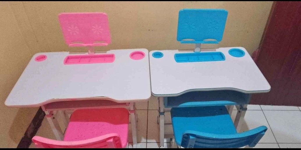STUDY TABLE FOR KIDS (Category: Tables & Sets) located in Quezon City. Submitted by fconnie15407950 (Listing ID 1309051724, Image 1). Description: .