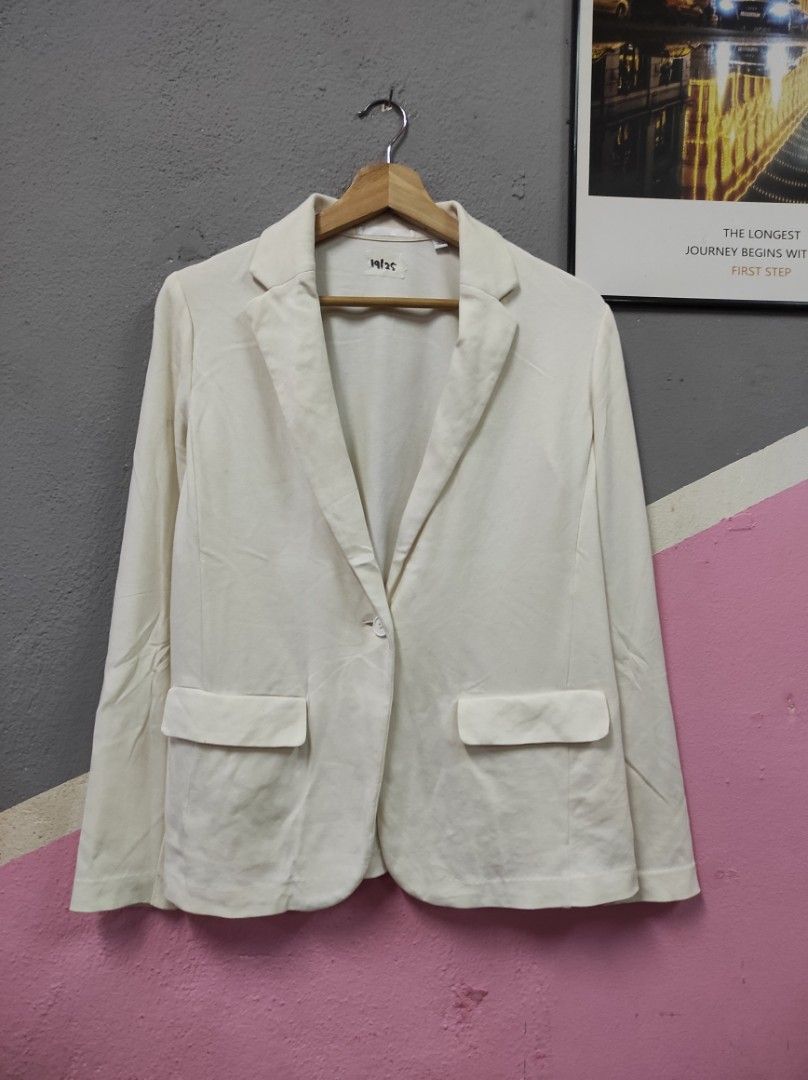Uniqlo white blazer new arrivals