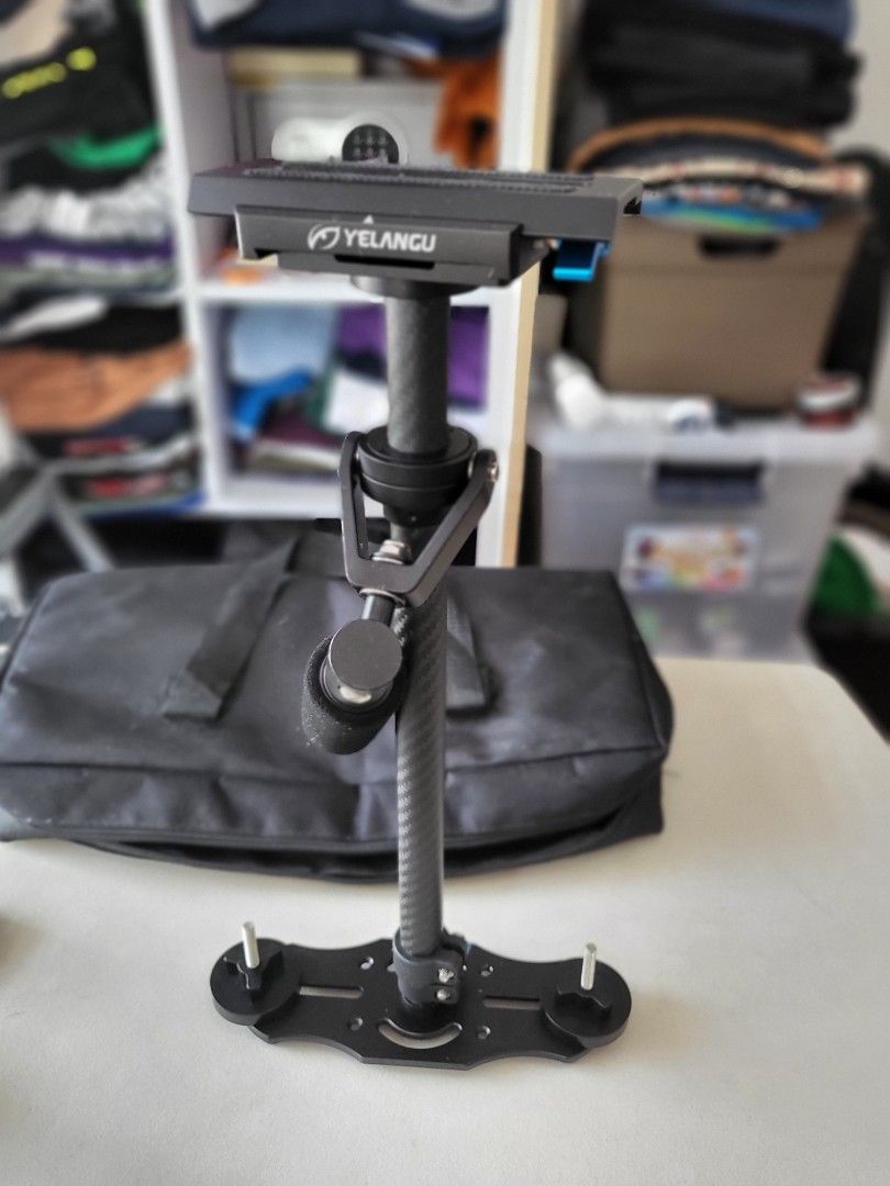 YELANGU S60T Carbon Fiber Camera Stabilizer (Category: Gimbals & Stabilizers ) located in Makati City. Submitted by vague_bot (Listing ID 1309063823, Image 2). Description: No issues whatsoever. Comes with a carrying bag and counter weights. Brand New price according to B&h Photo is almost 5000.00 php Last price is listed RFS: Not being used.