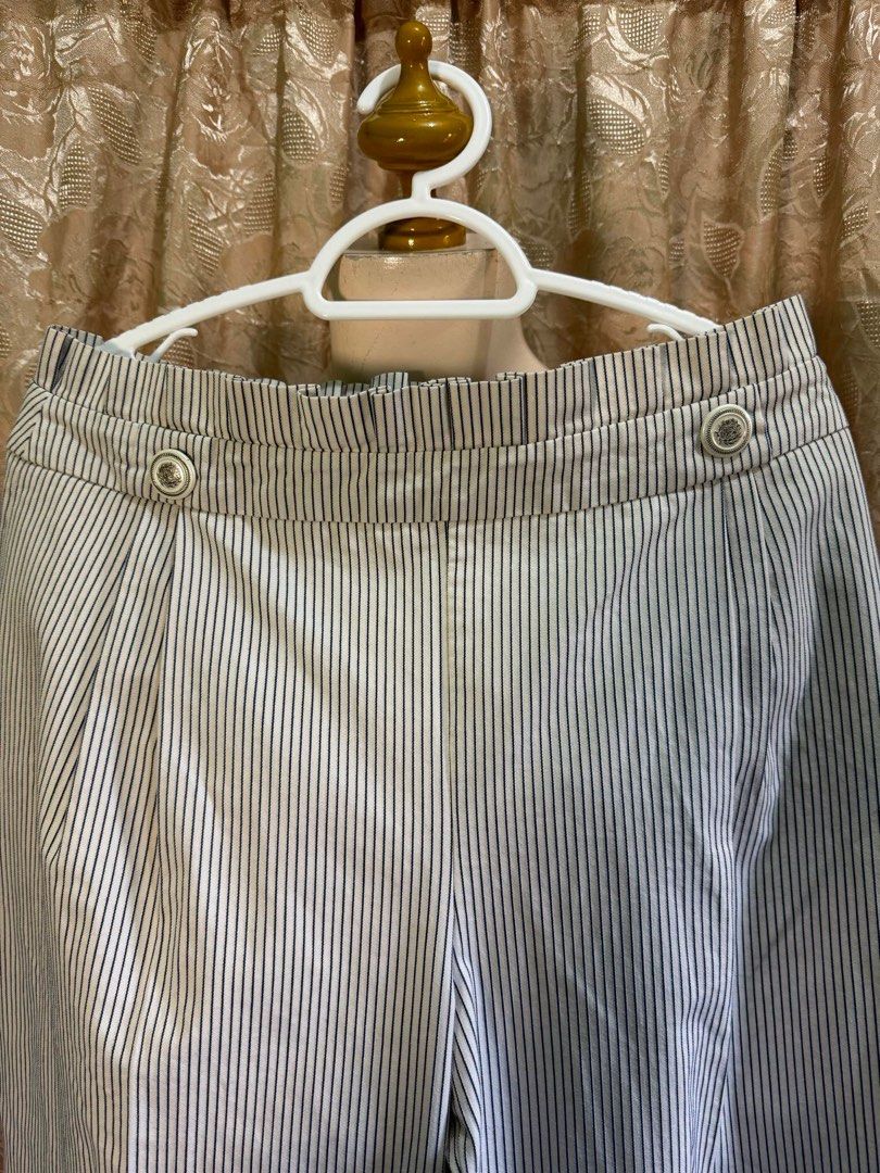 Zara wideleg pants(cut tag) (Category: Other Bottoms) located in Bayombong. Submitted by akmayo (Listing ID 1309149572, Image 2). Description: Waist 30” Length 34” Medium on tag.