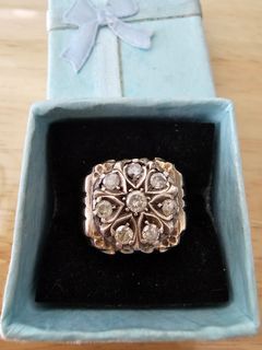 10 karats gold vintage men's ring with 8 diamonds