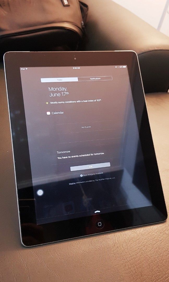 Apple iPad 3rd MAX64GB WIFI Everybody's iPad (Category: iPad) located in Cavite. Submitted by jmy826 (Listing ID 1309207583, Image 2). Description: Apple iPad 3 Max64gb Wifi Mint condition No dents, Smooth Bezel Color, Black Retina display 9.7-inch (diagonal) LED-backlit Multi-Touch display w/ IPS technology 2048-by-1536 resolution at 264 pixels per inch (ppi) Fingerprint-resistant oleophobic coating. Massive 11,560 mAh battery Price, P3,400.0 fi