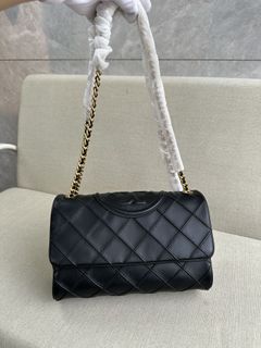 (Category: ) located in . Submitted by luxurycloset.shop (Listing ID 1309216214, Image 1). Description: .