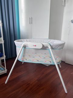 Baby Bassinet - Fisher Price Stow and Go