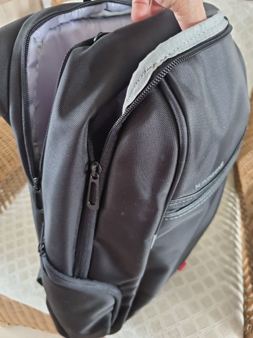 Backpack (Category: Backpacks) located in Singapore. Submitted by clewsh (Listing ID 1309215132, Image 3). Description: 5 zip compartments..