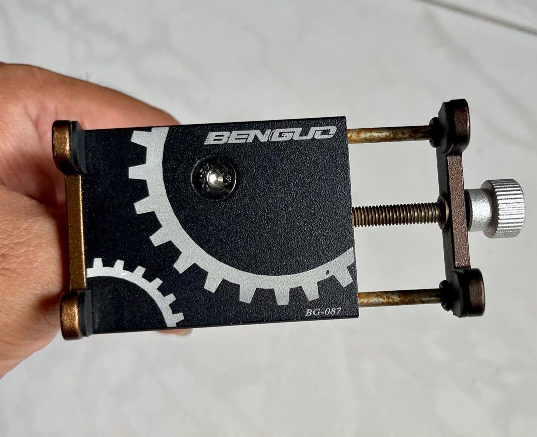 BENGUO ADJUSTABLE METAL PHONE HOLDER FOR BICYCLE FREE LETTERBOX DELIVERY