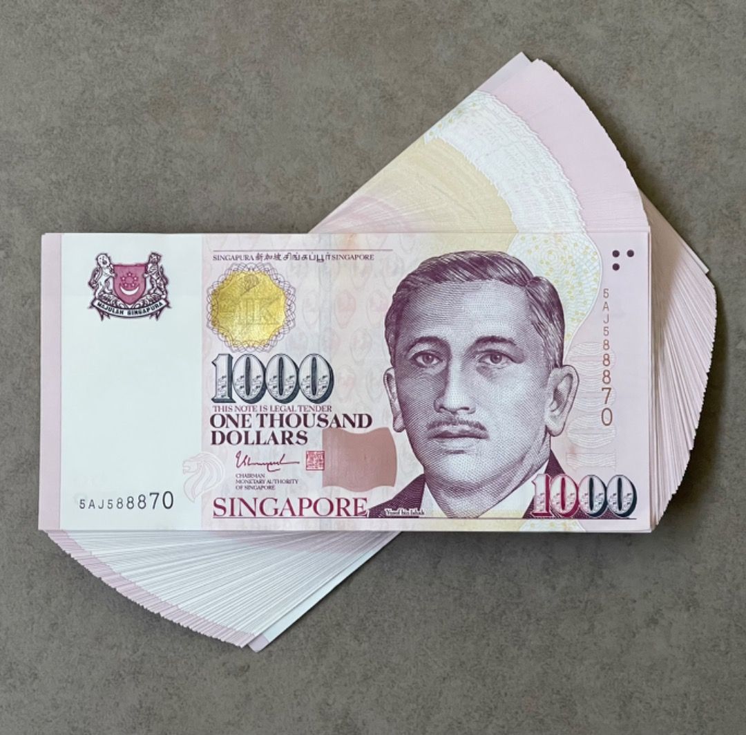 *SOLD* [BMC] Old Bank Notes Singapore Currency Portrait Series $1000 Bills *130Pcs Brand New Unused 888 Running Number (Category: Currency) located in Singapore. Submitted by bmcpreloved (Listing ID 1309235510, Image 1). Description: *Platform limits listings & replies. We are PREVENTED from replying you. WA (82237153) us directly. Visit www.blackmarketcamera.com for full range of products. Priority deliveries and coupons for return customers! PR