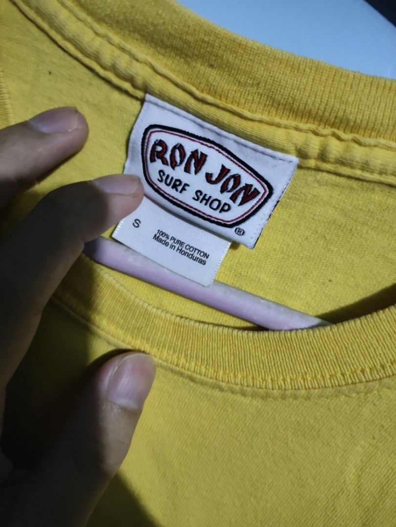 Bon Jon surf shop merch (Category: Tshirts & Polo Shirts ) located in Tuguegarao City. Submitted by declutterthingz_1 (Listing ID 1309327056, Image 2). Description: Issue: medyo crack print yung back niya pero di noticable Size S Buy 3 of my listing and you get free shipping.