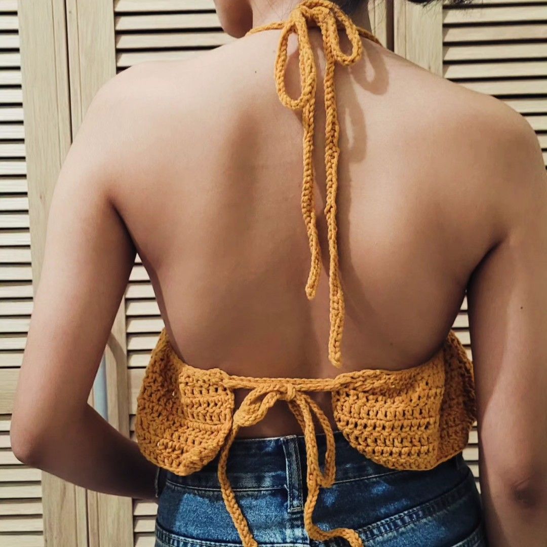Bralette with ruffles (Category: Sleeveless) located in Taguig. Submitted by tabern9 (Listing ID 1309334506, Image 2). Description: Fits small to medium. Pm me if u have questions..