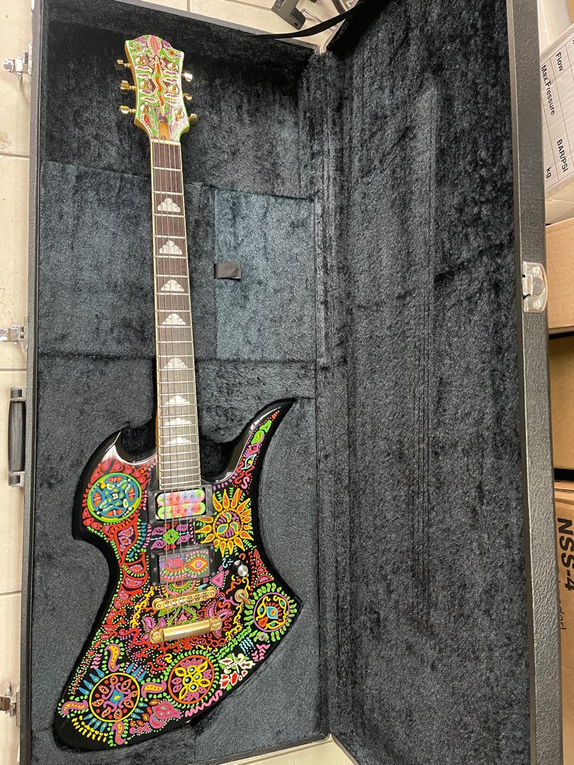 Burny MG-145X X-Japan hide 簽名款電吉他, 書籍、休閒與玩具, 樂器