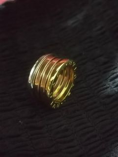 Bvlgari tricolor ring size 7