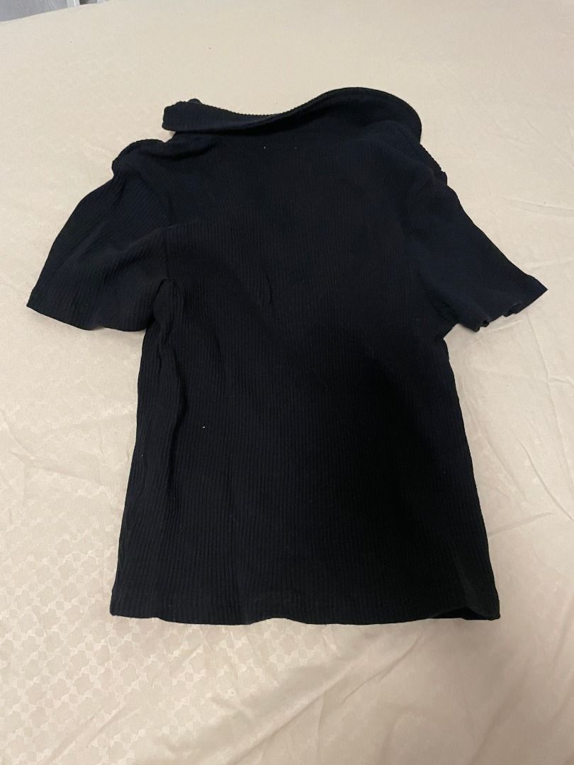 Cropped collared t shirt low cut Women s Fashion Tops Shirts on Carousell