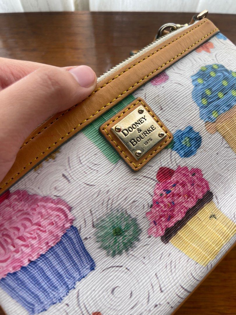 Dooney and bourke cupcake bag outlet