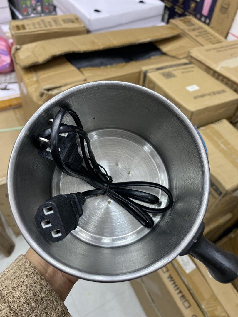 ELECTRIC MUG HEATER (Category: Other Kitchen Appliances) located in Quezon City. Submitted by fconnie15407950 (Listing ID 1309227727, Image 3). Description: .