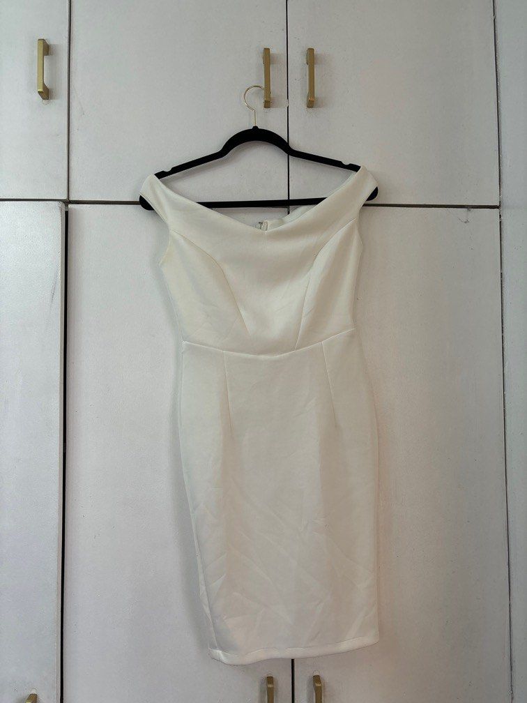 Event White Off Shoulder Dress (Category: Dresses) located in Manila. Submitted by shop_overflow (Listing ID 1309259605, Image 1). Description: .