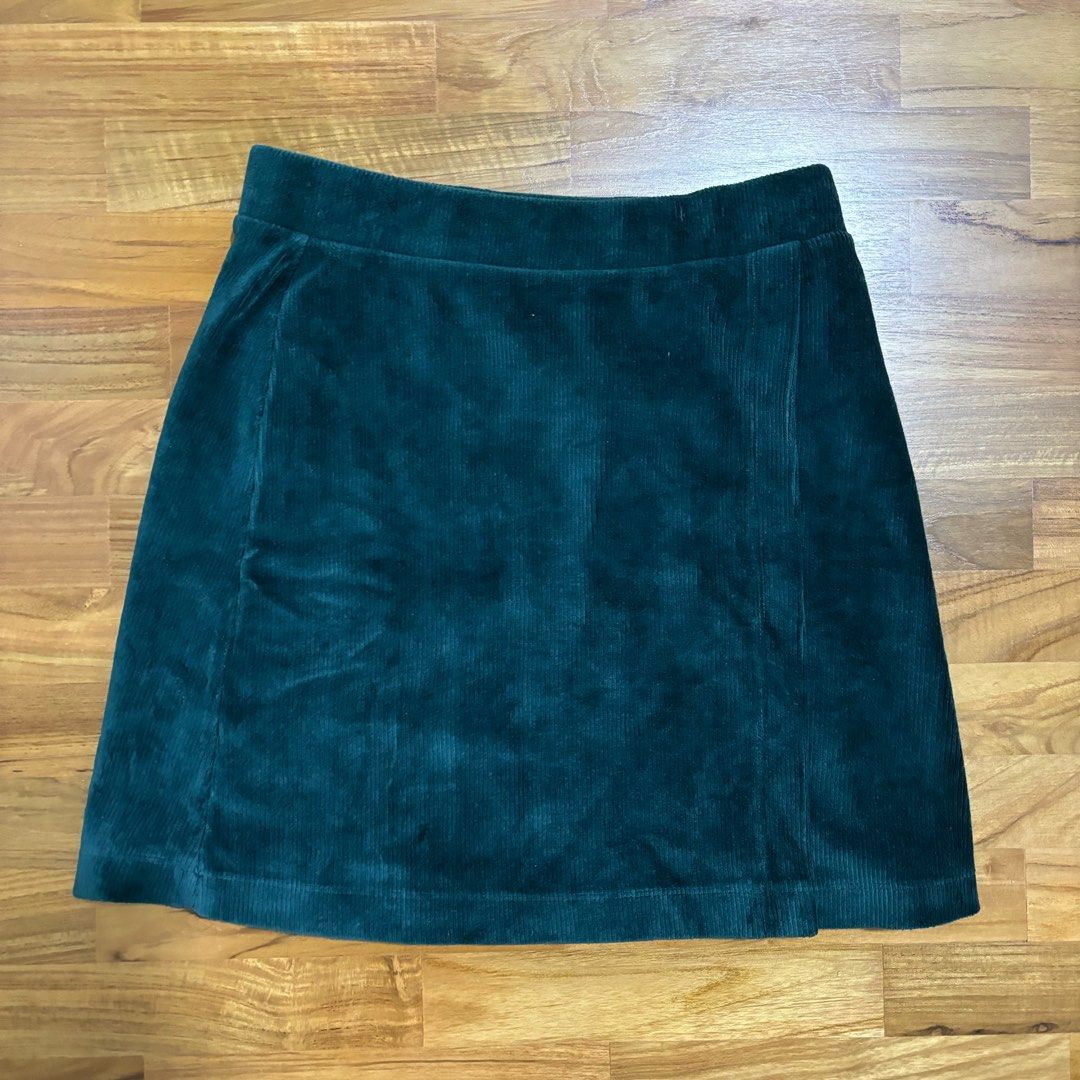 Green velvet skirt forever 21 hotsell
