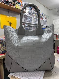 Givenchy Tote easy croc stamped leather