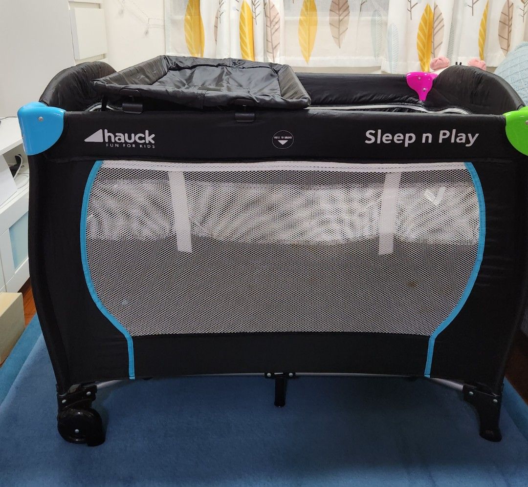 Sleep and play travel cot outlet