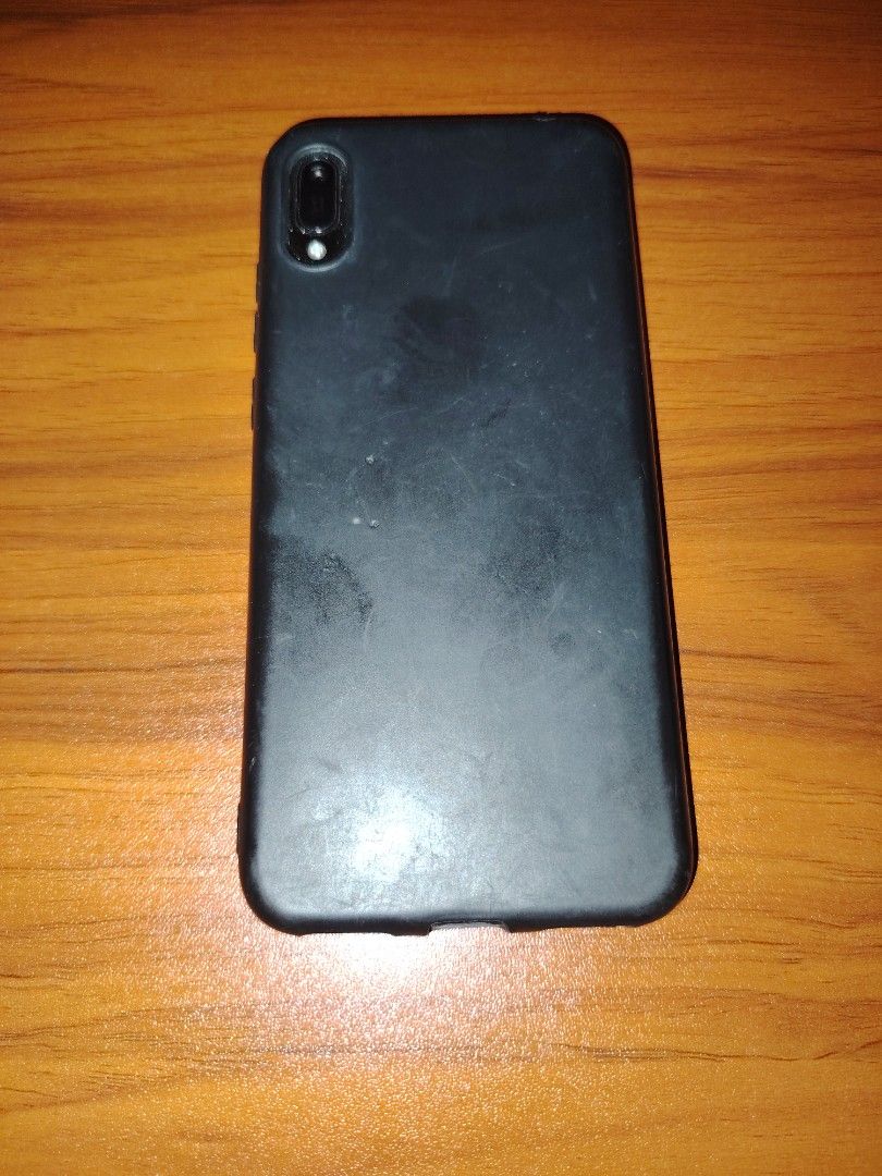 *REPRICED* Huawei Y6 Pro - 2019 (Category: Huawei) located in Pasay City. Submitted by rapcalilung (Listing ID 1309256254, Image 3). Description: *REPRICED* Item comes with mobile phone and case. No phone box, charger, earphones. Pre-loved, lady-owned. Good working condition, for social media, Zoom, MS Teams, Call of Duty Mobile, Mobile Legends. Can be inserted with Memory Card. With facial recognition. Reason for selling: De-cluttering, need fun