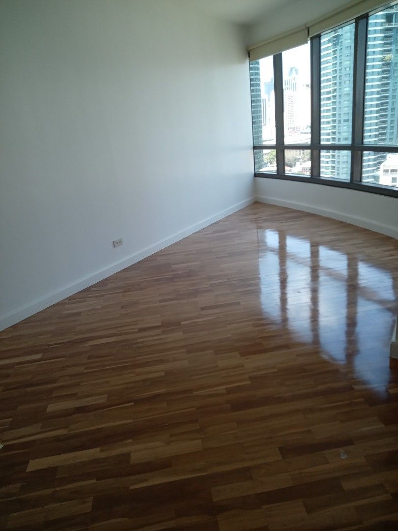 Joya North Rush Lease Ffurn 2 Bedrooms (Category: Apartments & Condos) located in Quezon City. Submitted by bengco99 (Listing ID 1309210917, Image 3). Description: Nice, just vacated Unit, for lease 105k, has 1 parking slot middle floor, views of both Rockwell inner compound n Makati Skyline n Pasig River from 2nd bedroom. has complete kitchen appliances for contact Please call Beng for info n appointment.