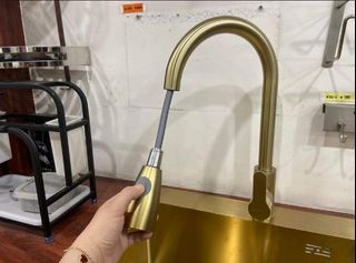 Kitchen faucet pull out gold hot and cold