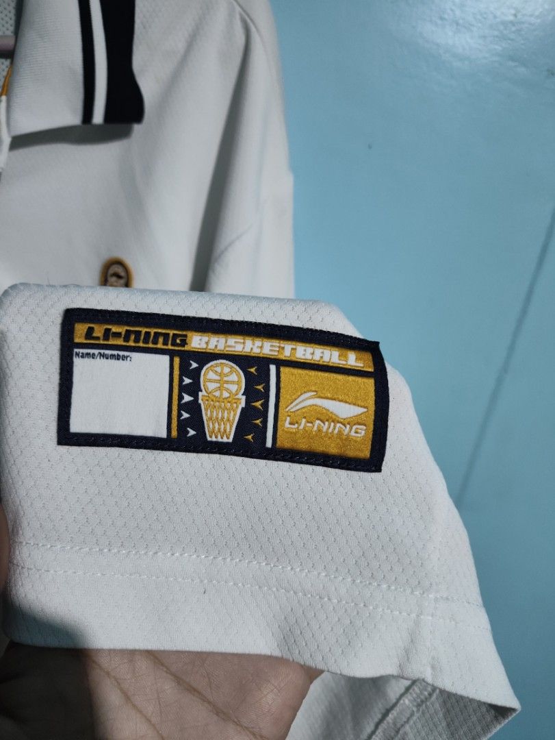 Lining drifit Polo shirt (Category: Tshirts & Polo Shirts ) located in Tuguegarao City. Submitted by declutterthingz_1 (Listing ID 1309326408, Image 3). Description: Issue: need wash lang Size L, can fit to medium Buy 3 of my listing and you get free shipping.