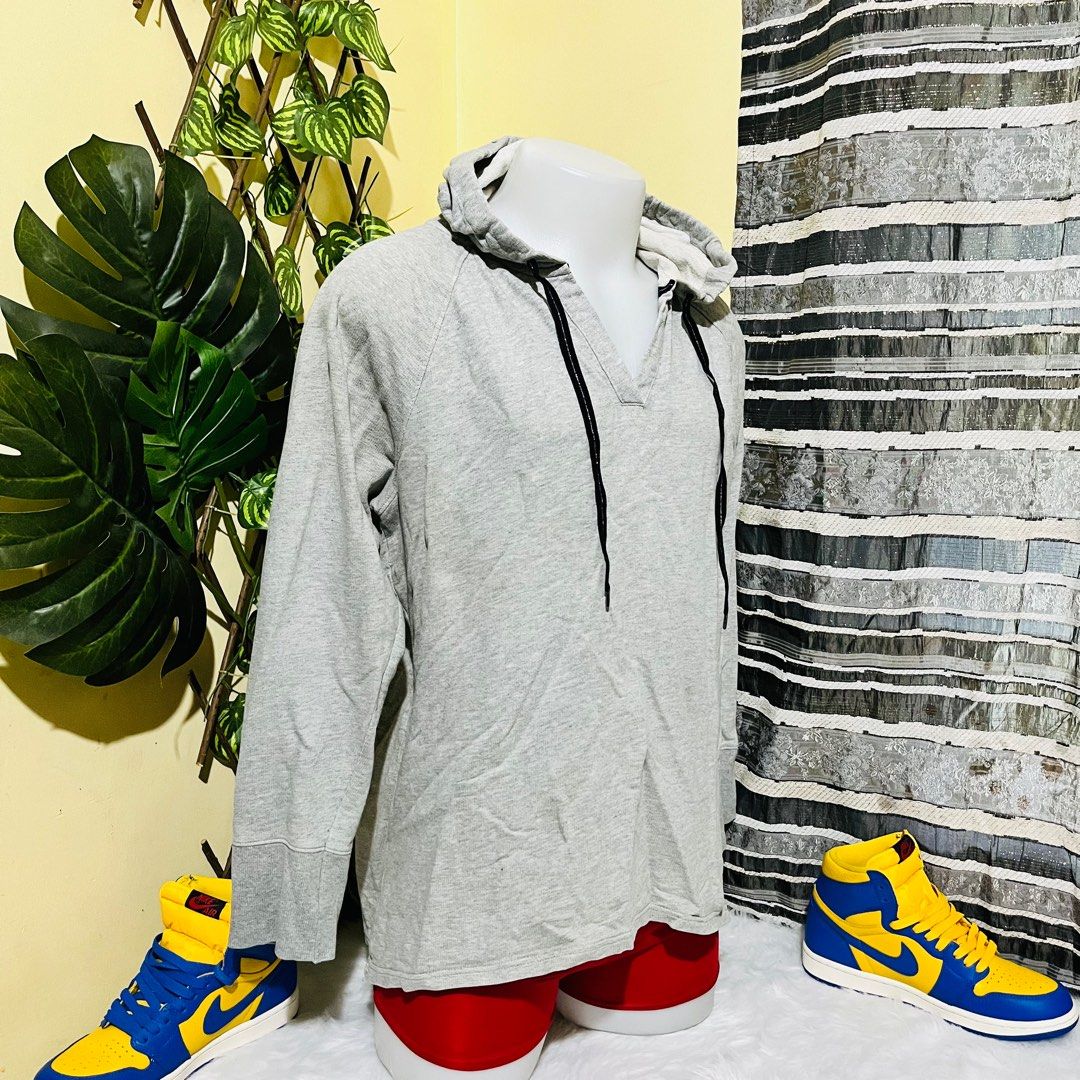 LIZ CLAIBORNE WEEKEND BASIC PULLOVER SWEATSHIRT HOODIE JACKET VINTAGE PLAIN GRAY XL 25x27 WITH STAIN Women s Fashion Activewear on Carousell