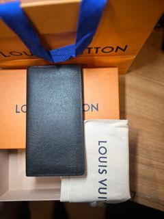 Louis Vuitton Men’s Epi Long Bi-fold Wallet