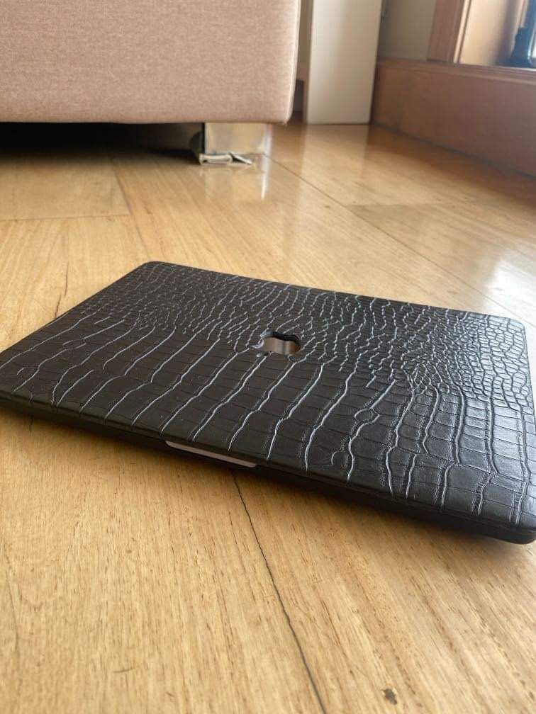 M2 Macbook Pro, 2022 (Category: Laptops & Notebooks) located in Quezon City. Submitted by fesionguru (Listing ID 1309183893, Image 3). Description: For sale: M2 Macbook Pro, 2022 (256gb) Bought December 2022, lightly used Complete with box and charger RFS: Not really used because I have 2 other desktops.