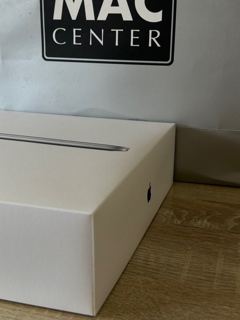 Macbook PRO 2015 (Category: Laptops & Notebooks) located in Makati City. Submitted by coldbrewpapi (Listing ID 1309259267, Image 1). Description: Macbook PRO 2015 Everything complete Only issue: Speakers Rfs: upgrade 20,000 nego (DLSU Taft / Makati Meet up) PM for inquiries or more photos 📩.
