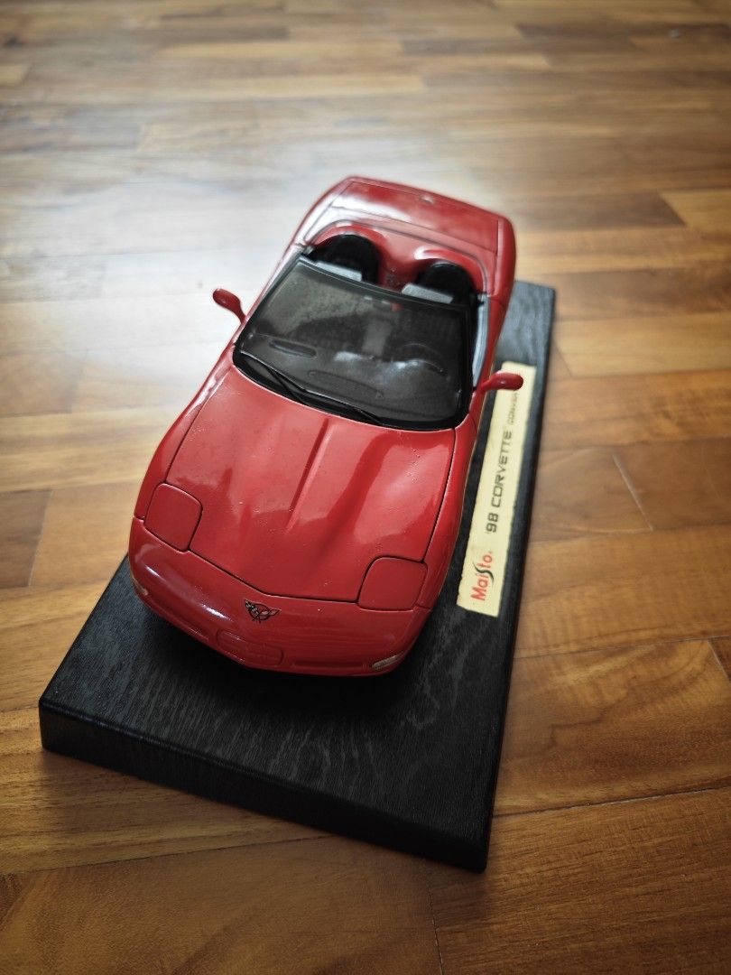 Maisto 98 Corvette convertible Special Edition Hobbies Toys Memorabilia Collectibles Vintage Collectibles on Carousell